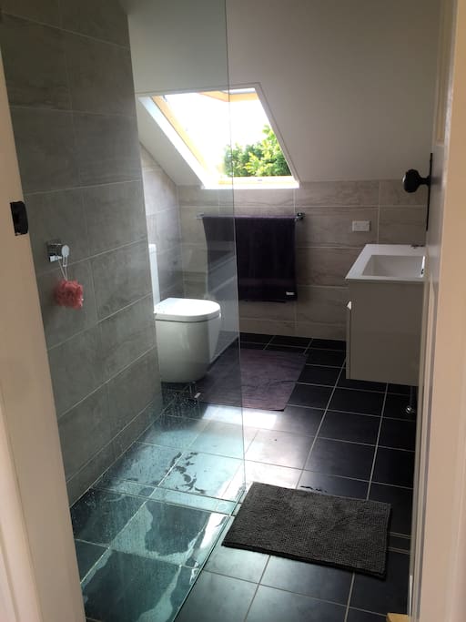Upstairs ensuite