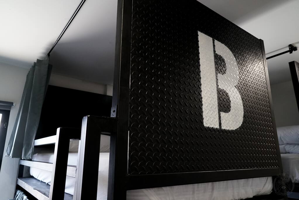 4B Bunk bed (Top)