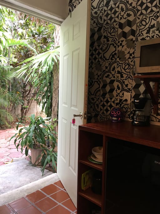 Entrance from a nice quiet garden