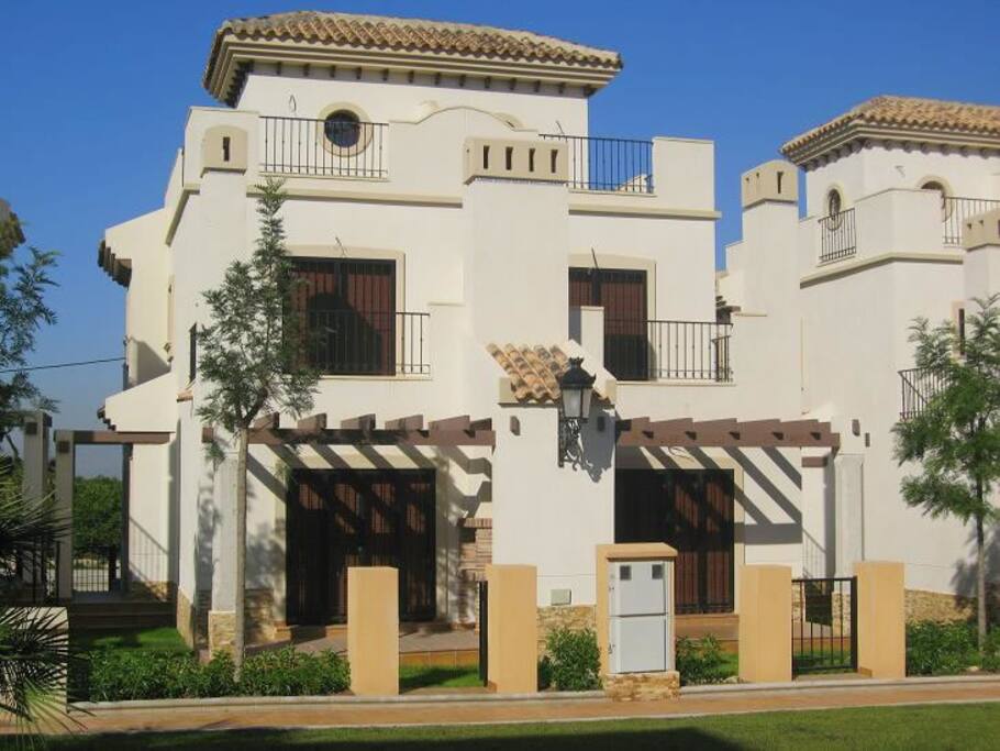 Chalet en Campo de Golf "La Finca" , Fachada Interior