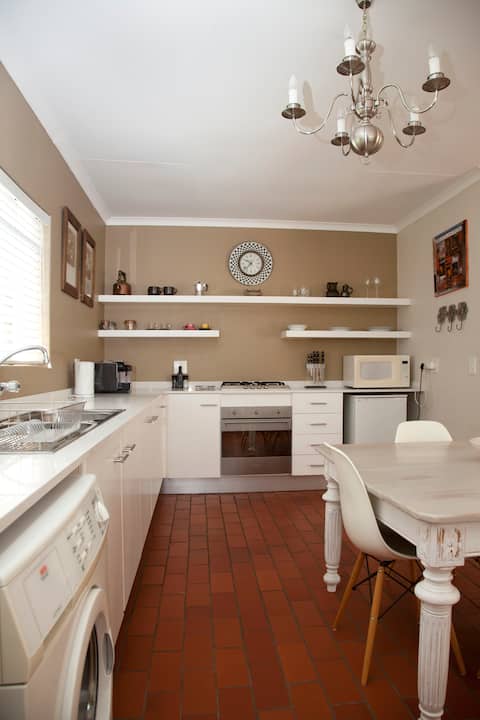 Homely, secure, central, spacious 80m2 Apartment