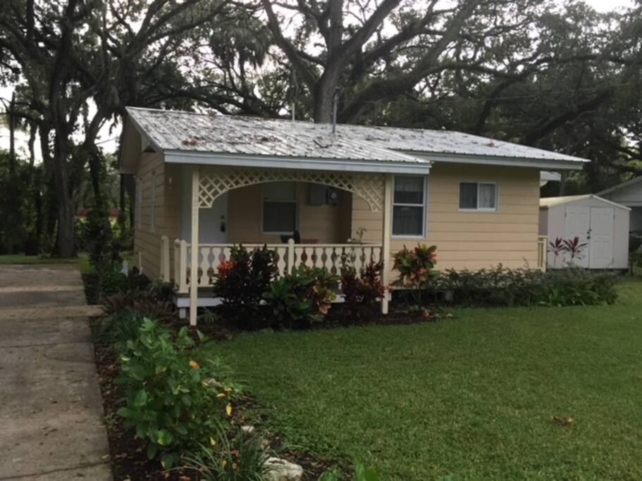 Shaded porch. Large beautiful oaks.