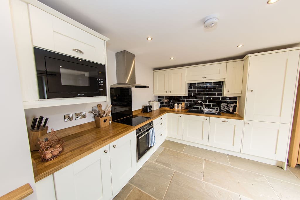 Fully equipped kitchen
