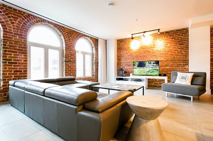 301 – Les Lofts St-Joseph – Par Les Lofts Vieux-QC gallery image 3