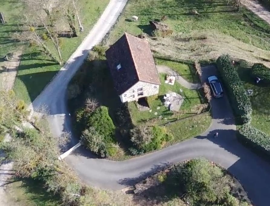 Cottage with garden and P
