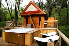 Enchanted+forest+yurt+and+spa+in+the+Sierras