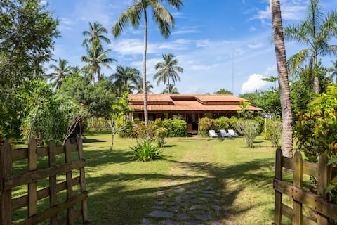 Romantic & Cozy House, sleeps 9, 5+ extra fee.