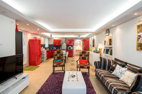 Independent apartment in house 15 MIN from LYON