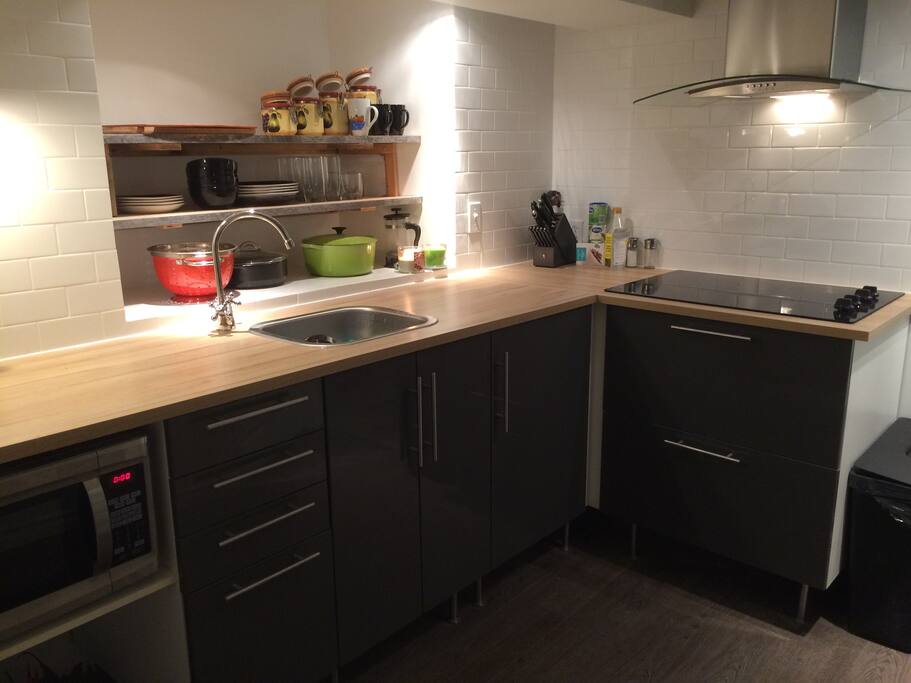 My pride and joy! I love this kitchen. Tons of counter space.