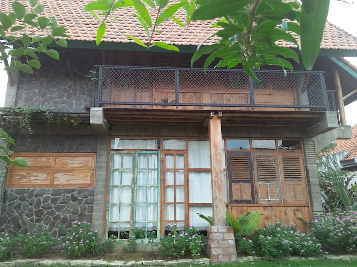 Omah Mawar Upstair - Yogyakarta, Indonesia