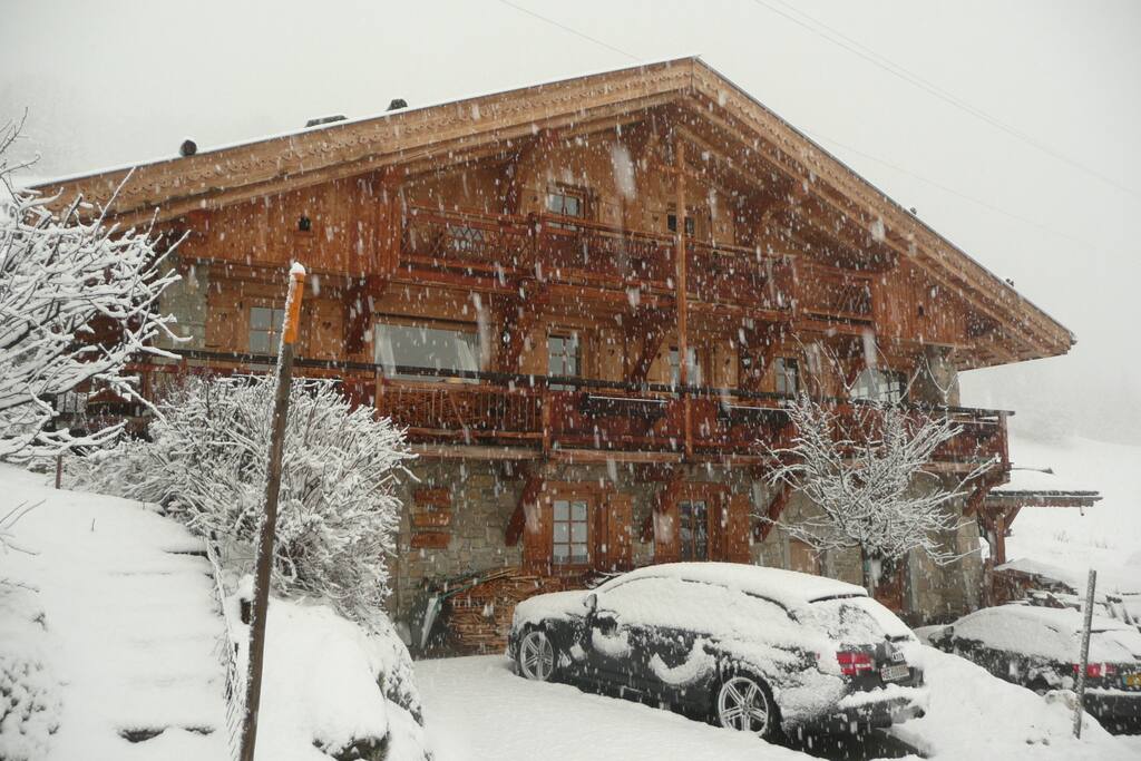 Chalet confortable la Ferme du Villard indépendant.