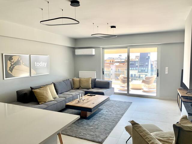 Fab New Flat in Central Athens w/ Acropolis Views gallery image 5