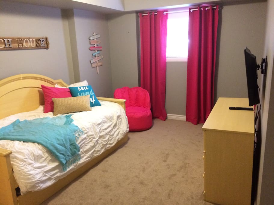 2nd Bedroom with pull out twin bed. With full ensuite and large closet.