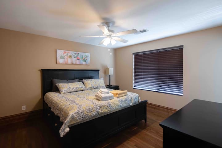 2nd Floor King Bedroom