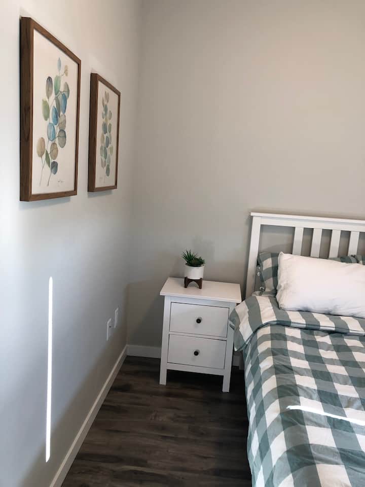 Dvojitá posteľ - spálňa 3