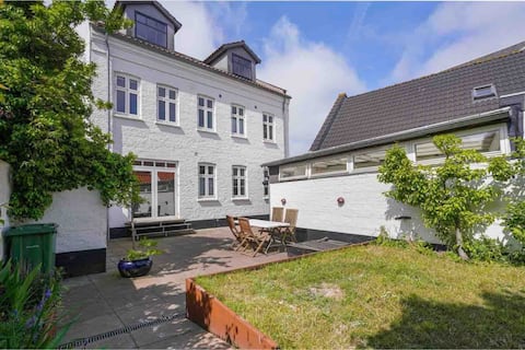Big townhouse in the heart of Esbjerg city, 180m2