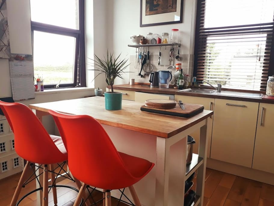The "breakfast bar" in kitchen area
