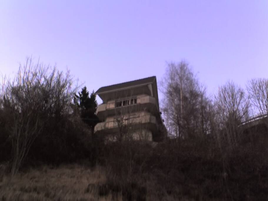 Vista della casa dalla strada