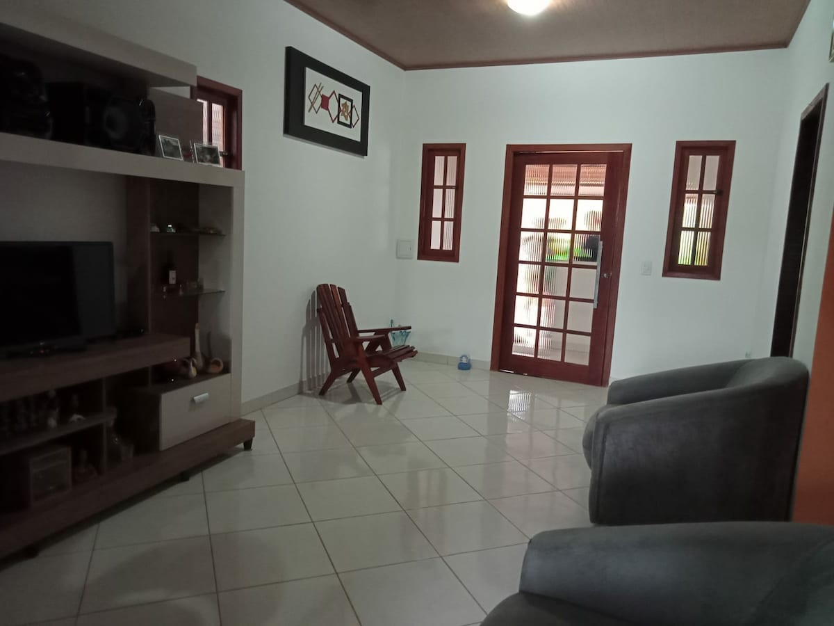 Anúncio popular: Garage, 2/4 with Air, 2 WC, Wi-Fi and Netflix! em Feira De Santana