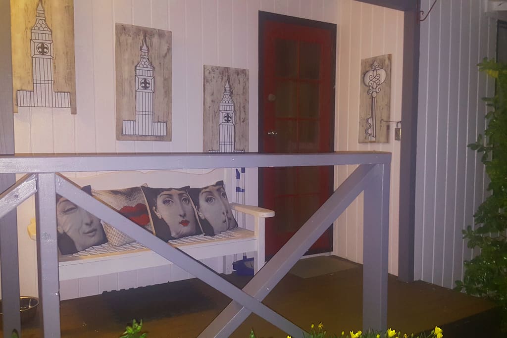 Use the right hand gate (facing the house) and this is our main entrance