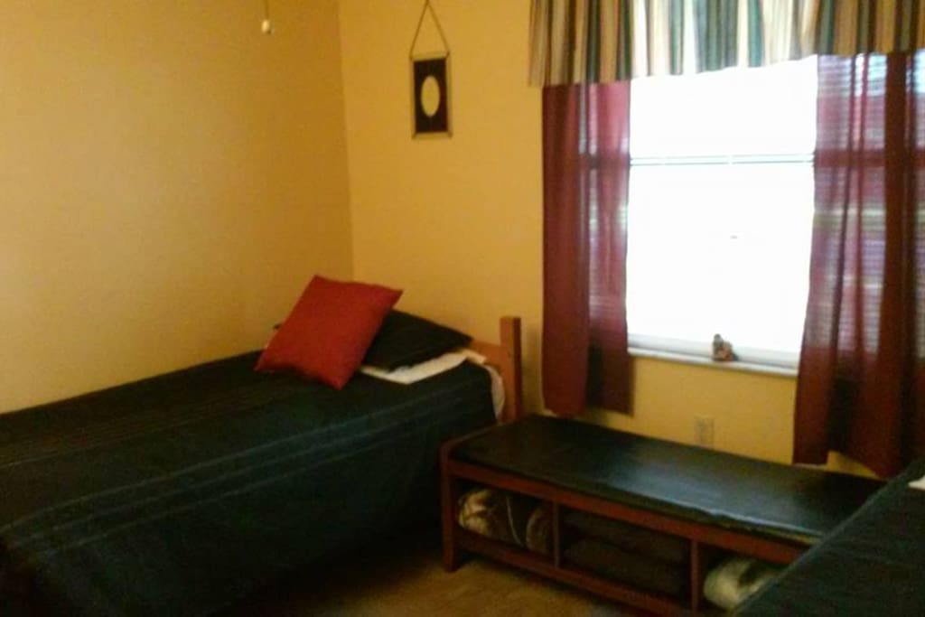 twin (2) beds