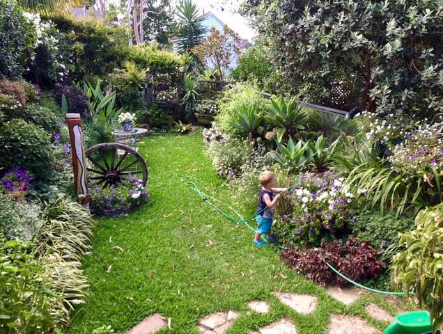 Gorgeous family cottage moments from water’s edge gallery image 5