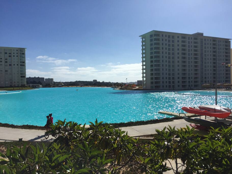 Foto real de la laguna Cristal Lagoons