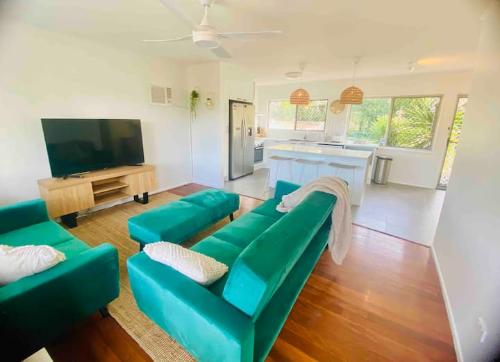 Breezy Bay Cottage &Pool In The Heart Of Cleveland - Coochiemudlo Island