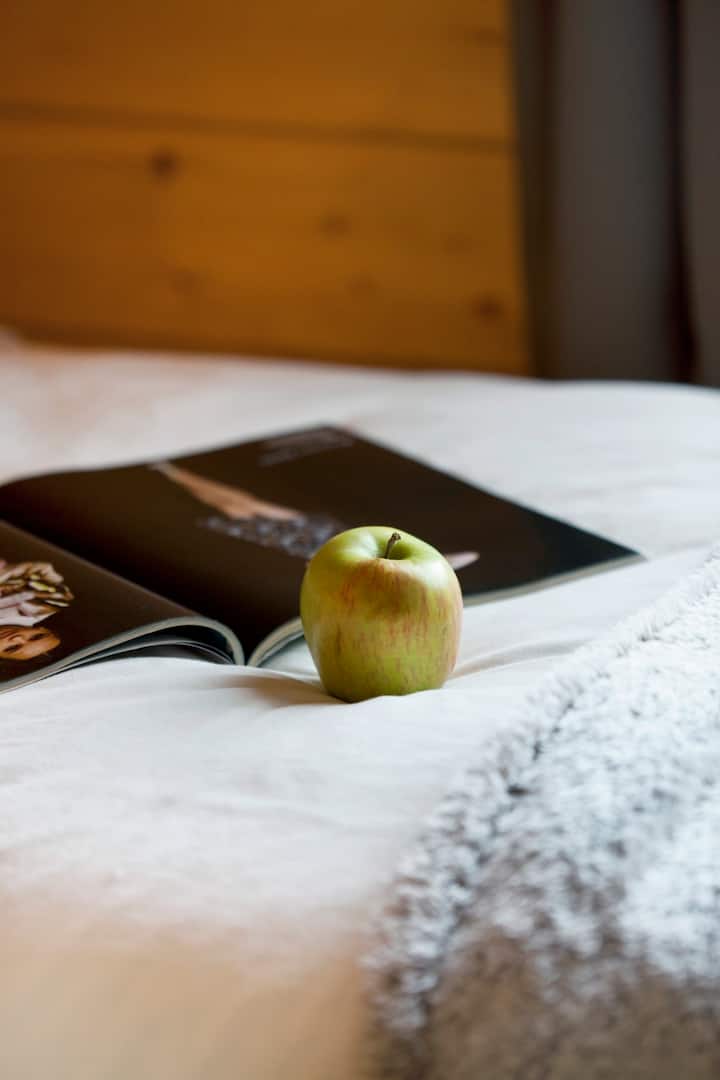 ความรู้สึกเรียบง่ายและเงียบสงบของบ้านของเราอย่างแรกคือการพักผ่อนและผ่อนคลายที่ลึกซึ้งยิ่งขึ้น
