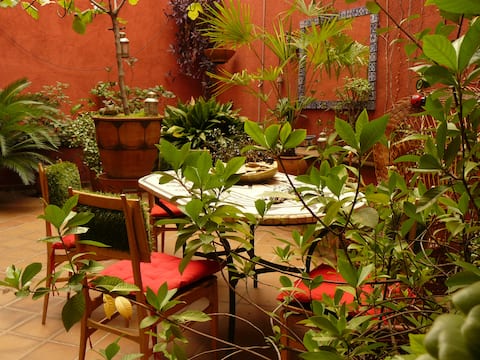 Airbnb con mejor rendimiento: Nice Loft "The warrior's rest" Retiro/Atocha en Retiro