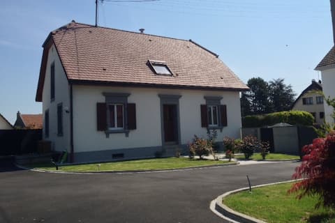 entire house 150 m2 of charm in a quiet area