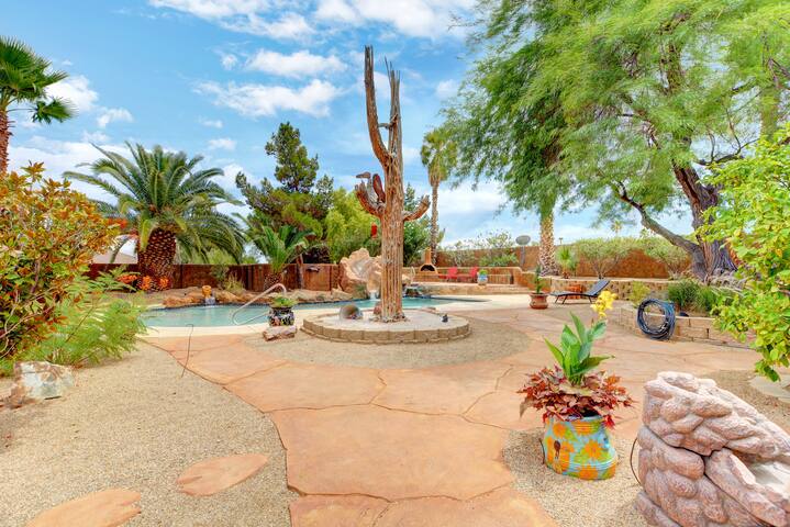 Desert Rose: Spacious, Unique, Clean, Relaxing gallery image 5