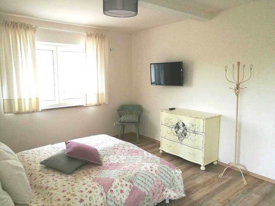 Bedroom_1