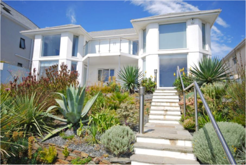 Ocean View, sleeps 10, stunning views, parking x4