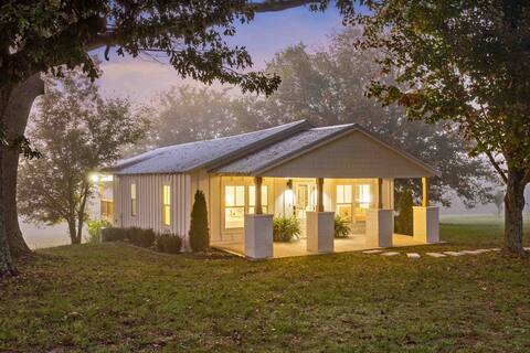 Twin Oaks Farmhouse