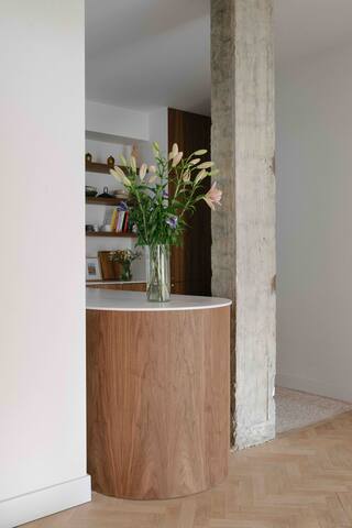 Spacious & charming flat in Chatelain disctrict gallery image 2