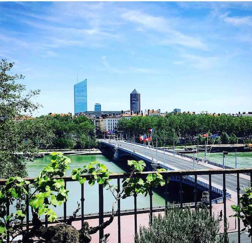 Appartement, cœur de Lyon avec terrasse et jacuzzi