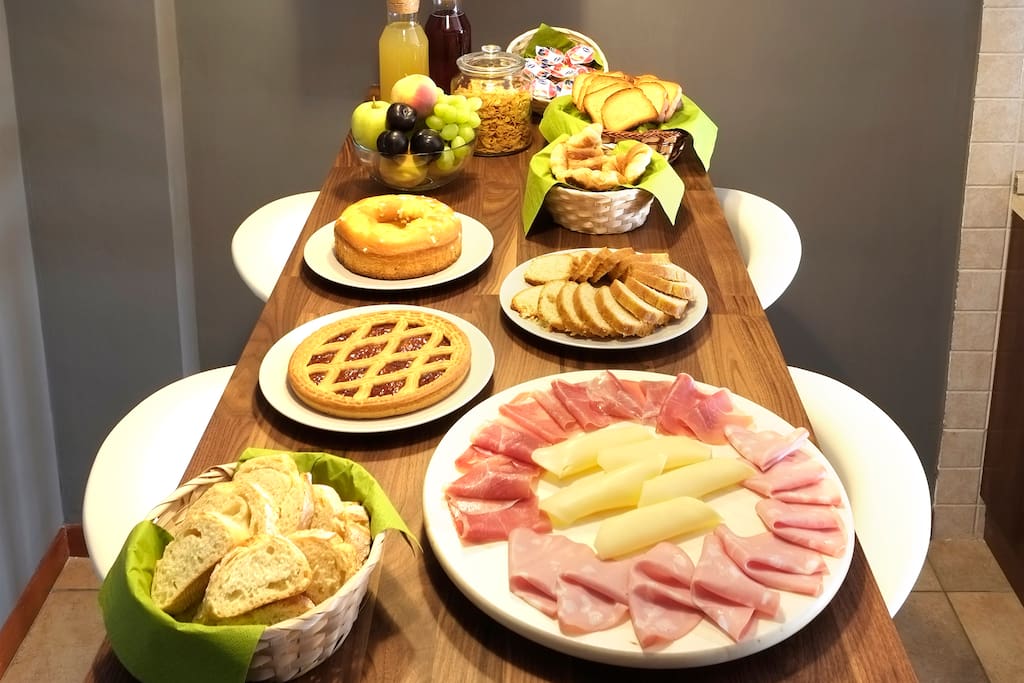 J24 B&B - Breakfast area