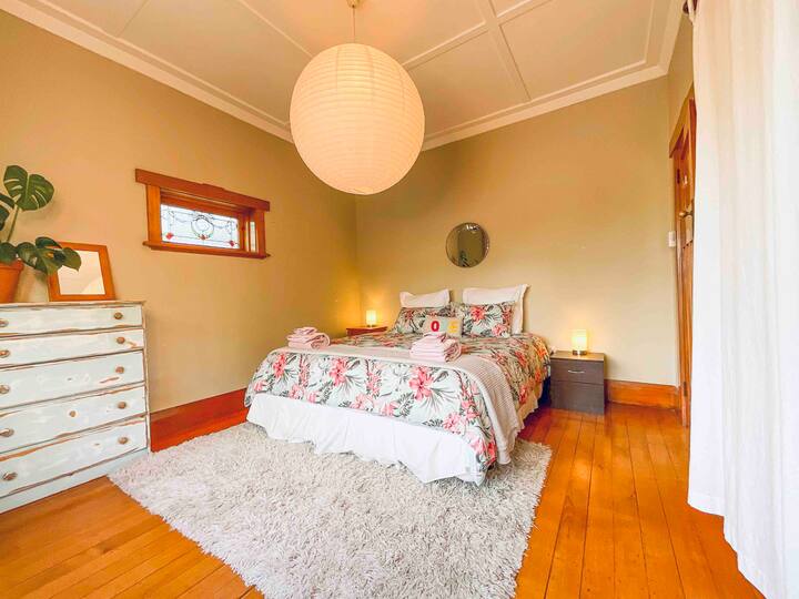 Chumba Mahiri cha kulala kilicho na kitanda cha Super King