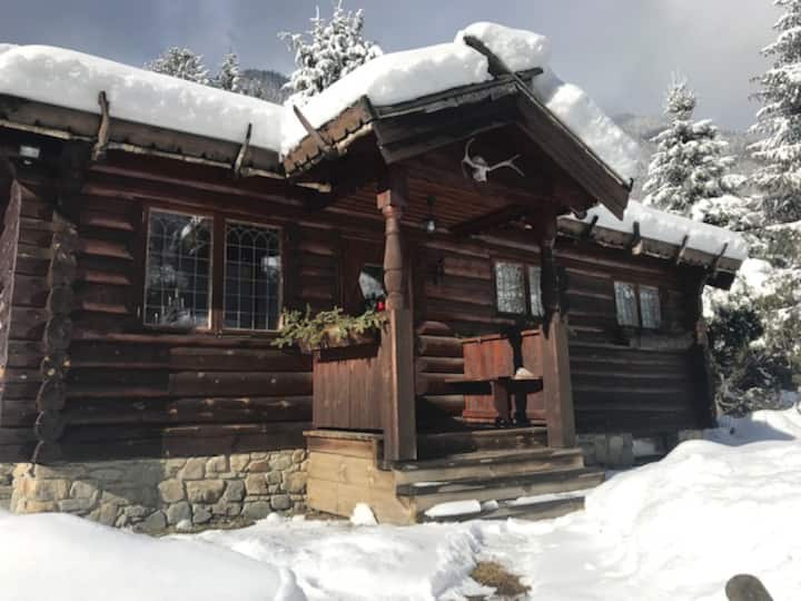 Traditional Wooden Alpine Chalet - View Of Mtblanc - Chamonix-Mont-Blanc