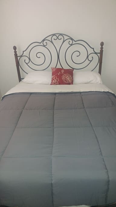 queen bed