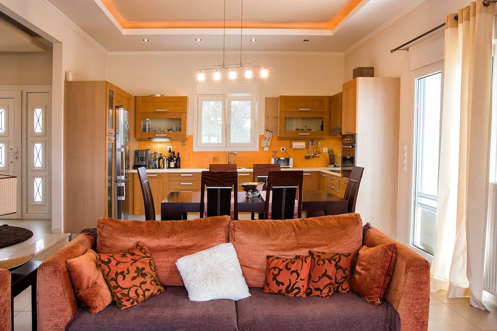 Living / kitchen
