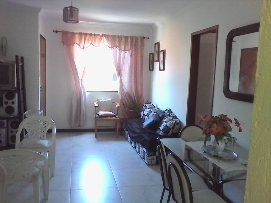 Sala (comedor/dinning room)
