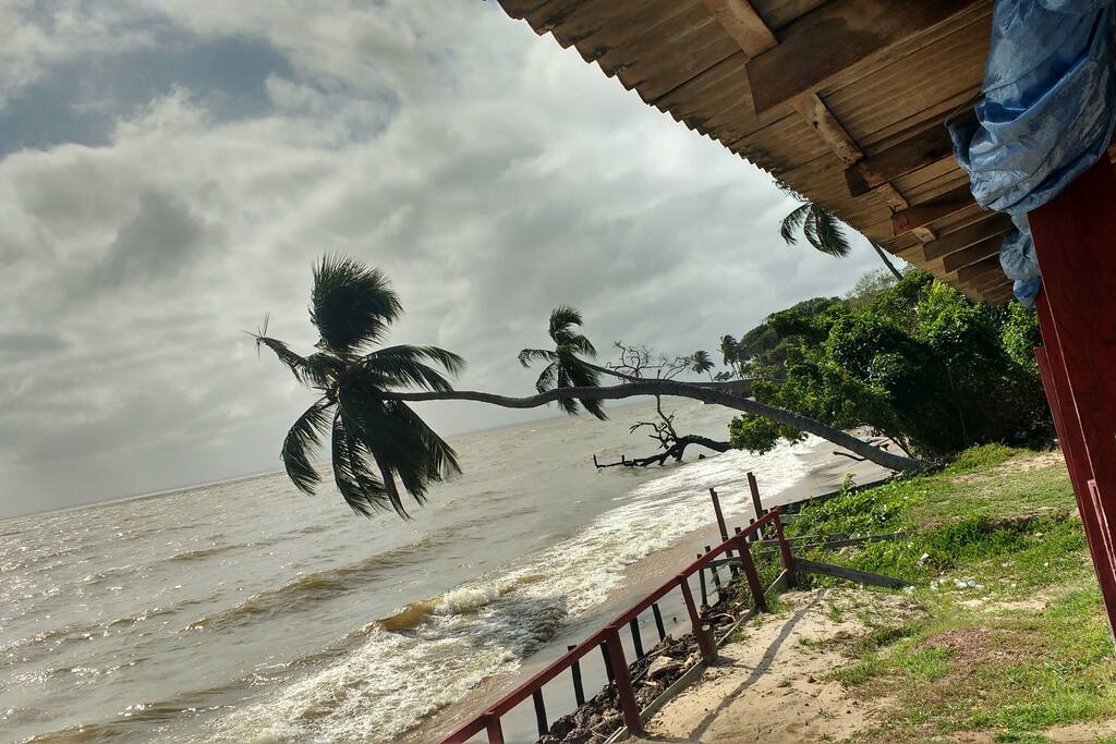 Praia grande a 3 Km