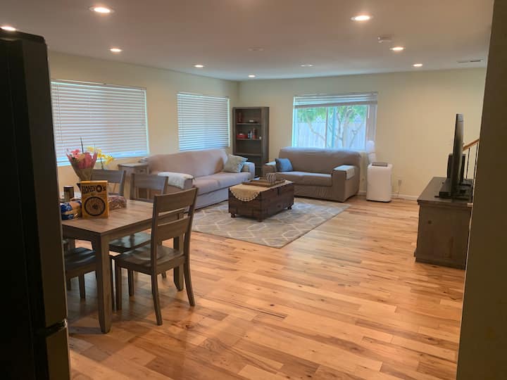 Large 2b + 2.5b + 2parkings - Santa Clara, CA