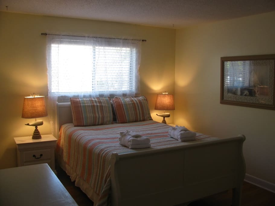 Master Bedroom Room with Queen Bed and Master Bath. Also has a 32 inch Flat Screen