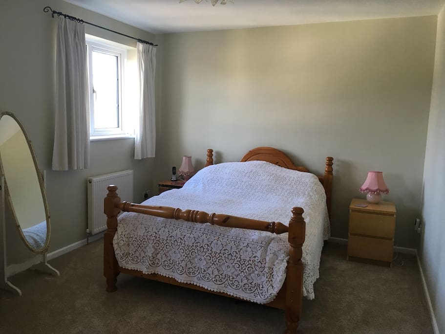 Large double bedroom