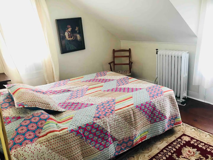Soveværelse tre, queensize-dobbeltseng. Dette værelse er  indtastet  gennem soveværelse to.