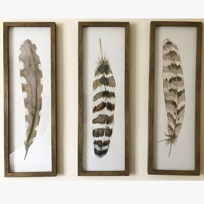 wall art in the bedroom