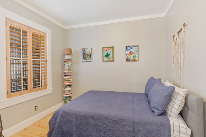 Bedroom 2 Full